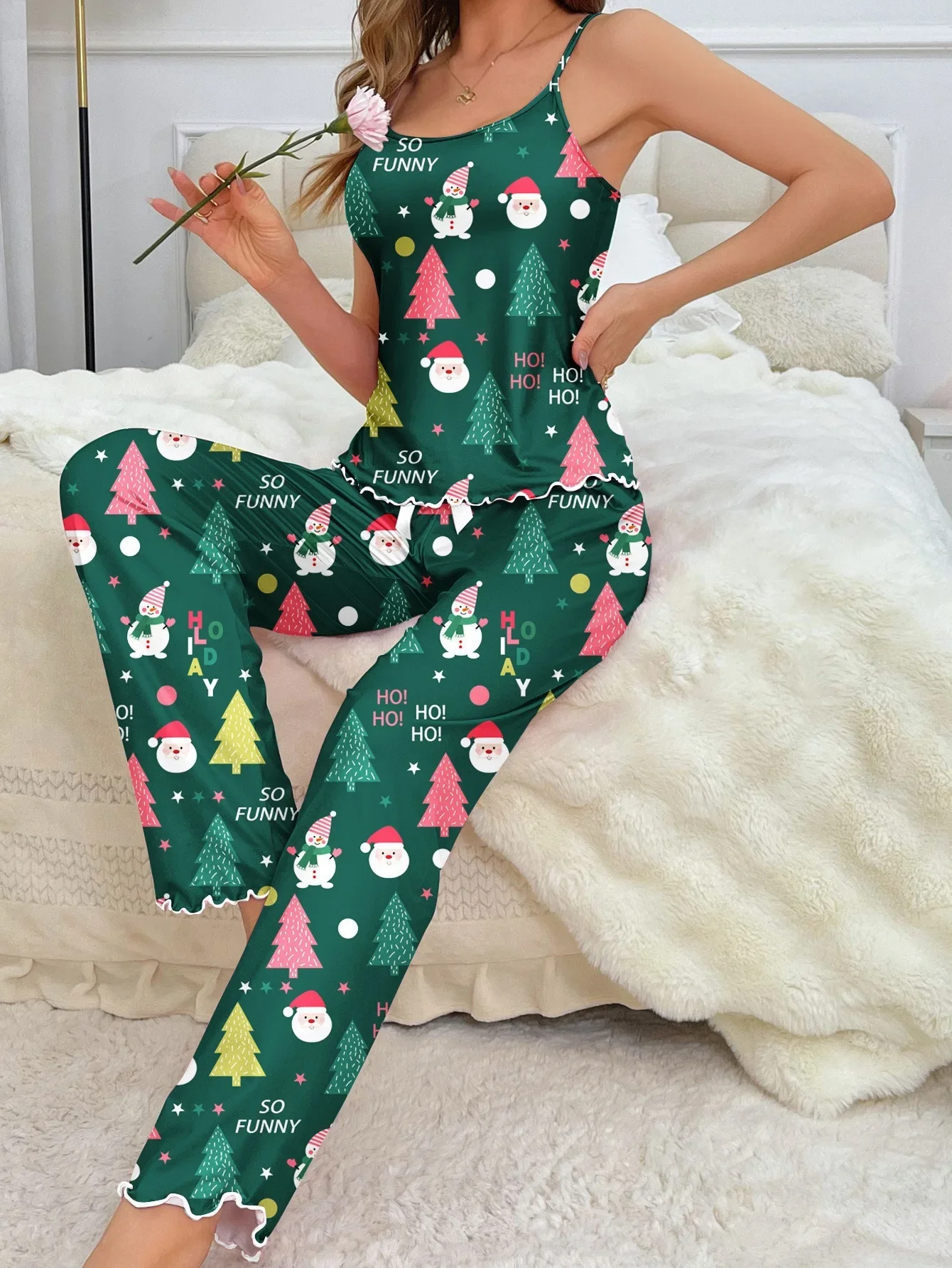 

Women Christmas Pajamas Set Sleepwear Nightwear 2 Piece Santa Claus Snow Man Printed Crop Tops and Pants Sets Homewear
