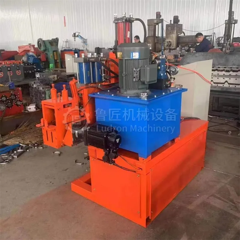 Automatisch vormen van draadwalsmachine Platte ijzeren strip Stalen buisklem die buigmachine voor metaal vormen