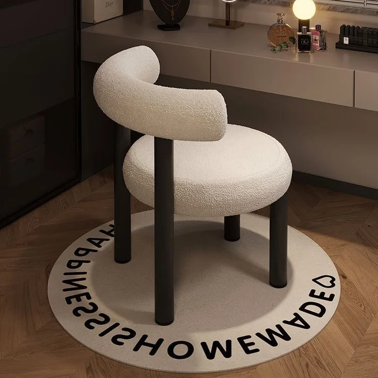 Flush Lambwool Round Silhouette , Designer Bedroom Makeup Chair With Cloud Aesthetic Ergonomic Pillow Support