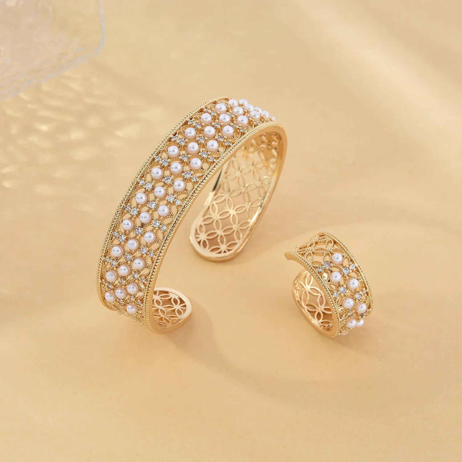 イミテーションパールとラインストーンのジュエリーセット、女性、バングル、ヨーロッパのアメリカのファッション、セットあたり2個