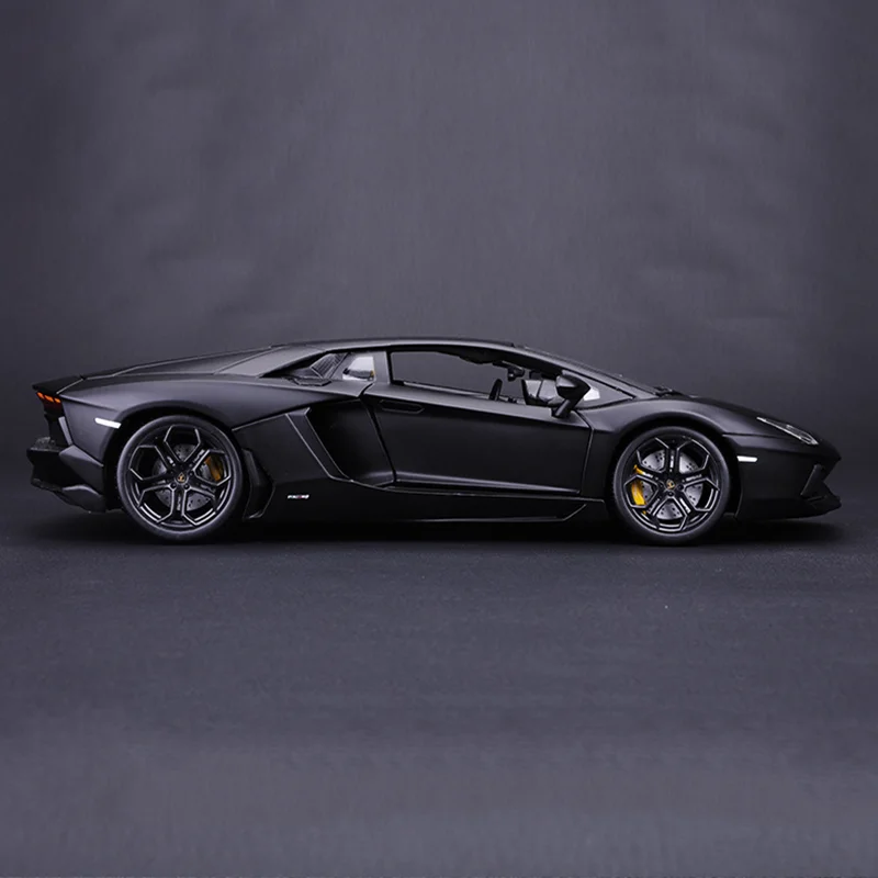 1:18 Bburago Lamborghini Gallardo Spyder Sport Car Alloy Luxury Vehicle Diecast Model Edition Car Toy Collection Ornaments Gift