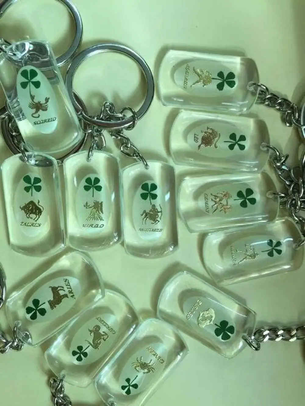 12 pcs natural shamrock real four leaf clover twelve constellations keychain