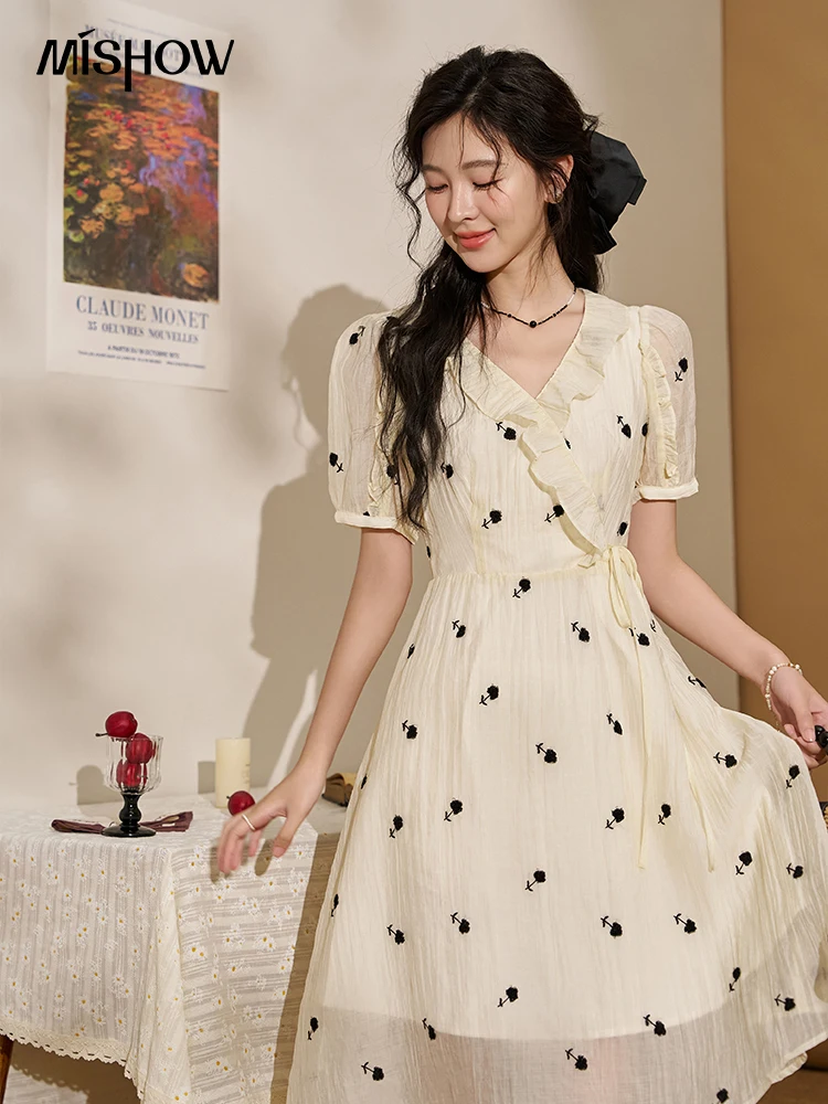 Apricot Auricularia Auricula Edge V-neck Dress Summer 2024 Waist Lace Up Puff Sleeve Flower Embroidery Dress MXC39L1583