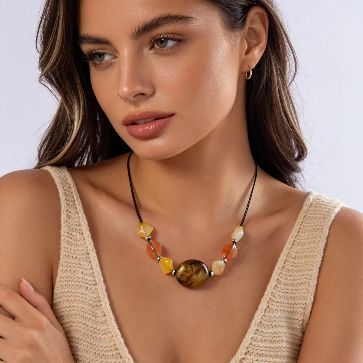 Ästhetische Boho-Halskette mit unregelmäßigen Acrylperlen und schwarzem Seil für Damen und Herren, Retro-Handarbeit, geometrischer Choker, Partyschmuck – Detail 15