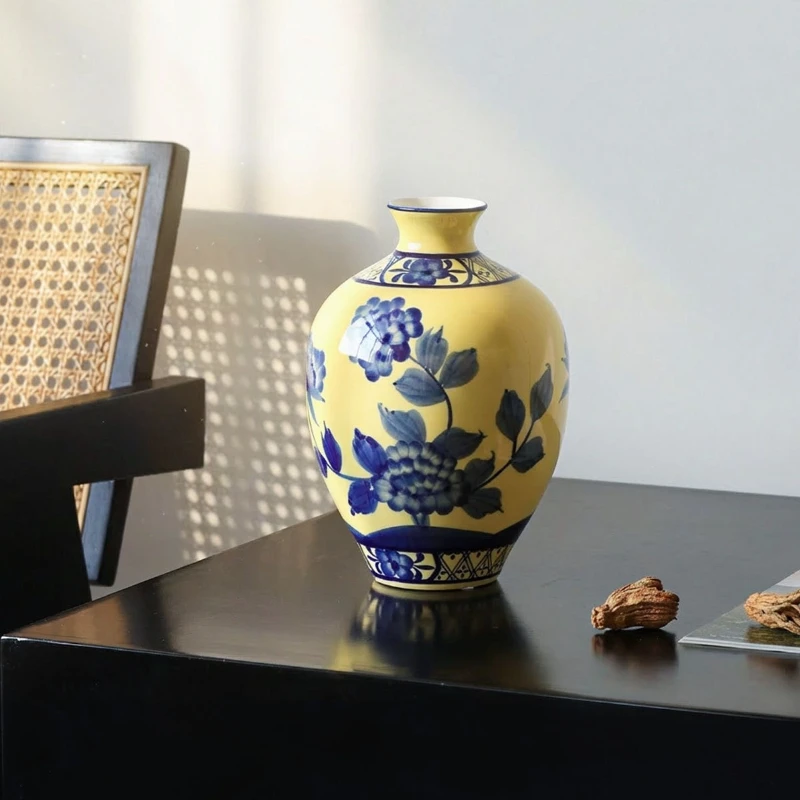Porcelain Flowers Vase Entrance Hall Study Vintage Vase  Living Room Desktop Decorative Vases Luxury Art Design Handmade Vases