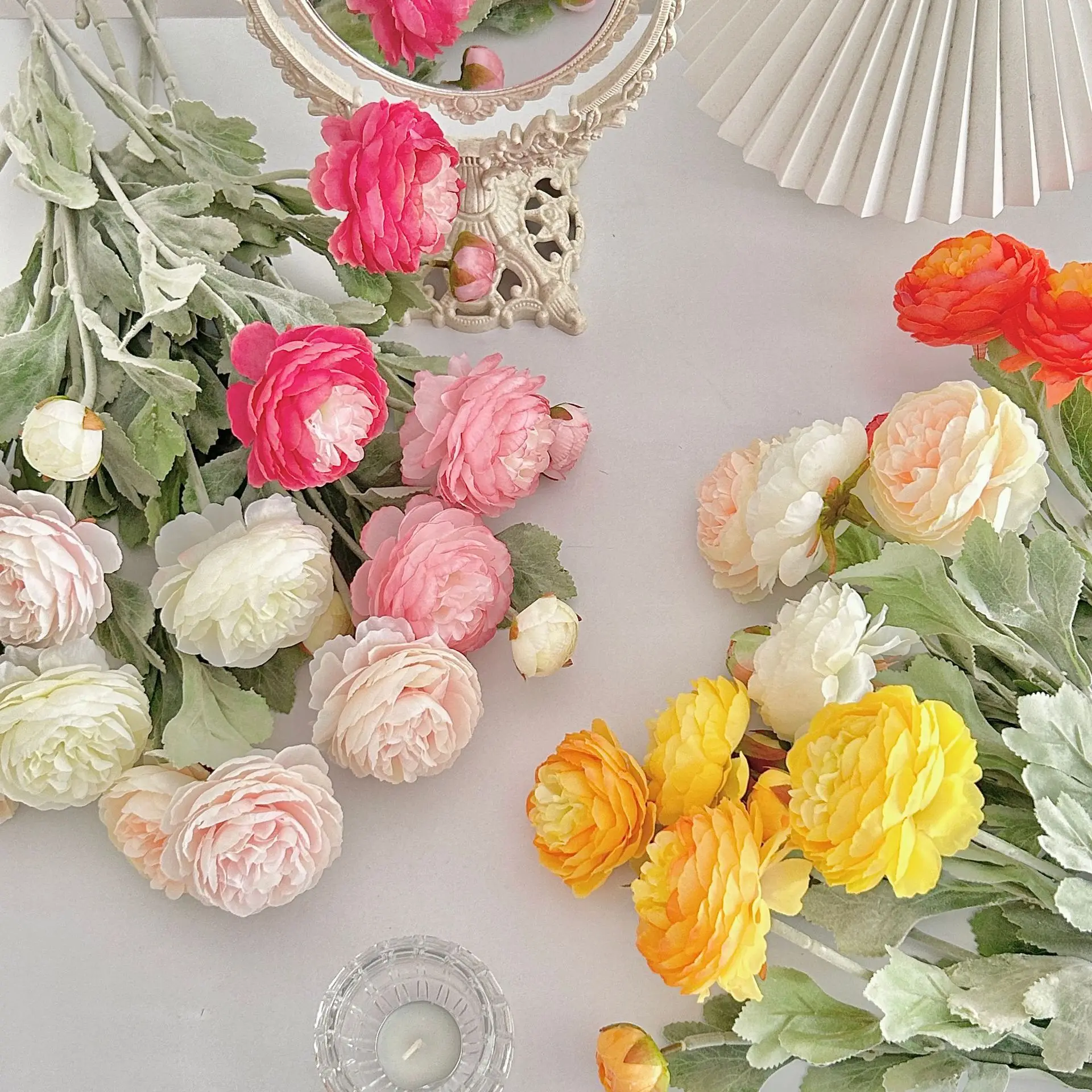 

Artificial Lotus Flowers 3 Head Flocking Simulation Home Decor Living Room Window Decoration Fake Lotus Flower Arrangement