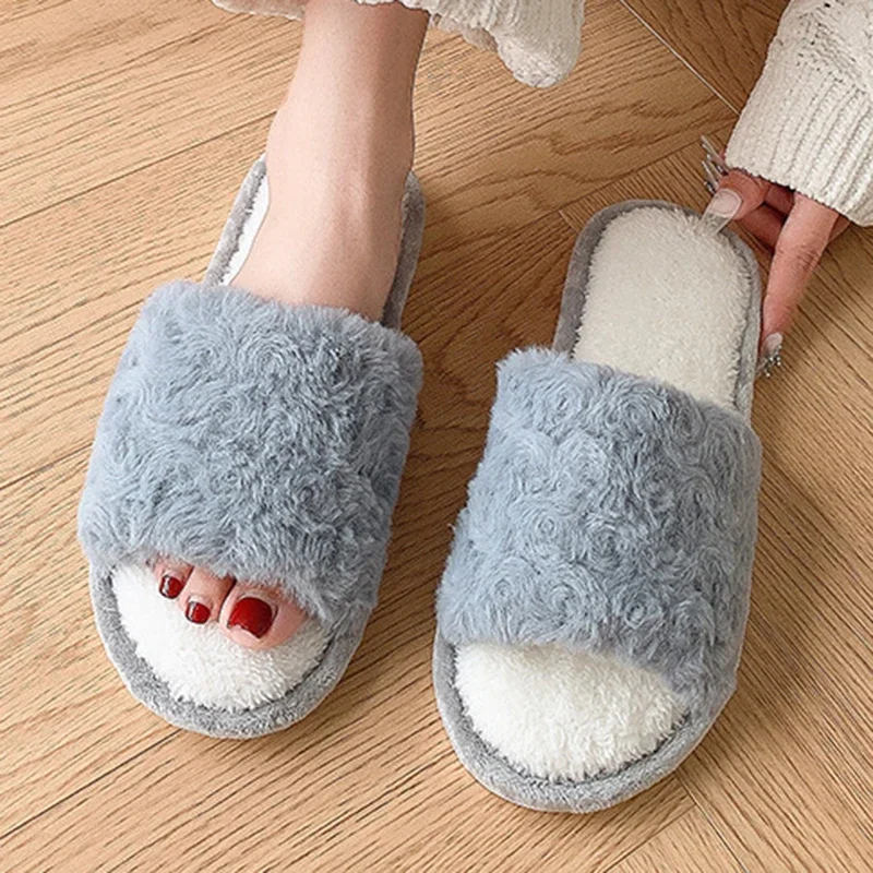 Zapatillas de invierno de piel rosa para mujer, suela suave de felpa, zapatos planos y cálidos para interiores, chanclas cómodas antideslizantes para dormitorio