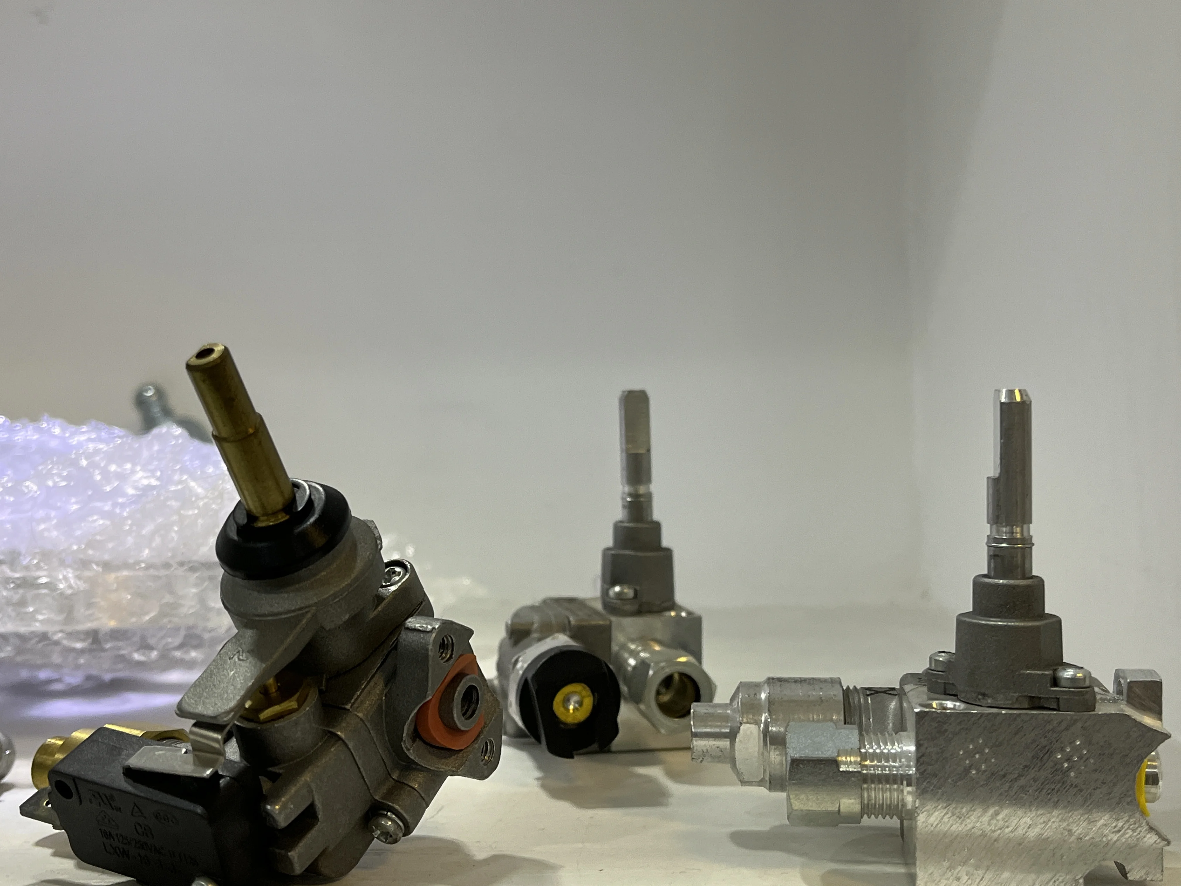 High Quality 5-Burner Commercial Gas Hob Built-in Kitchen Gas Cooker Electric for Outdoor Household Use Limited Time Promotion