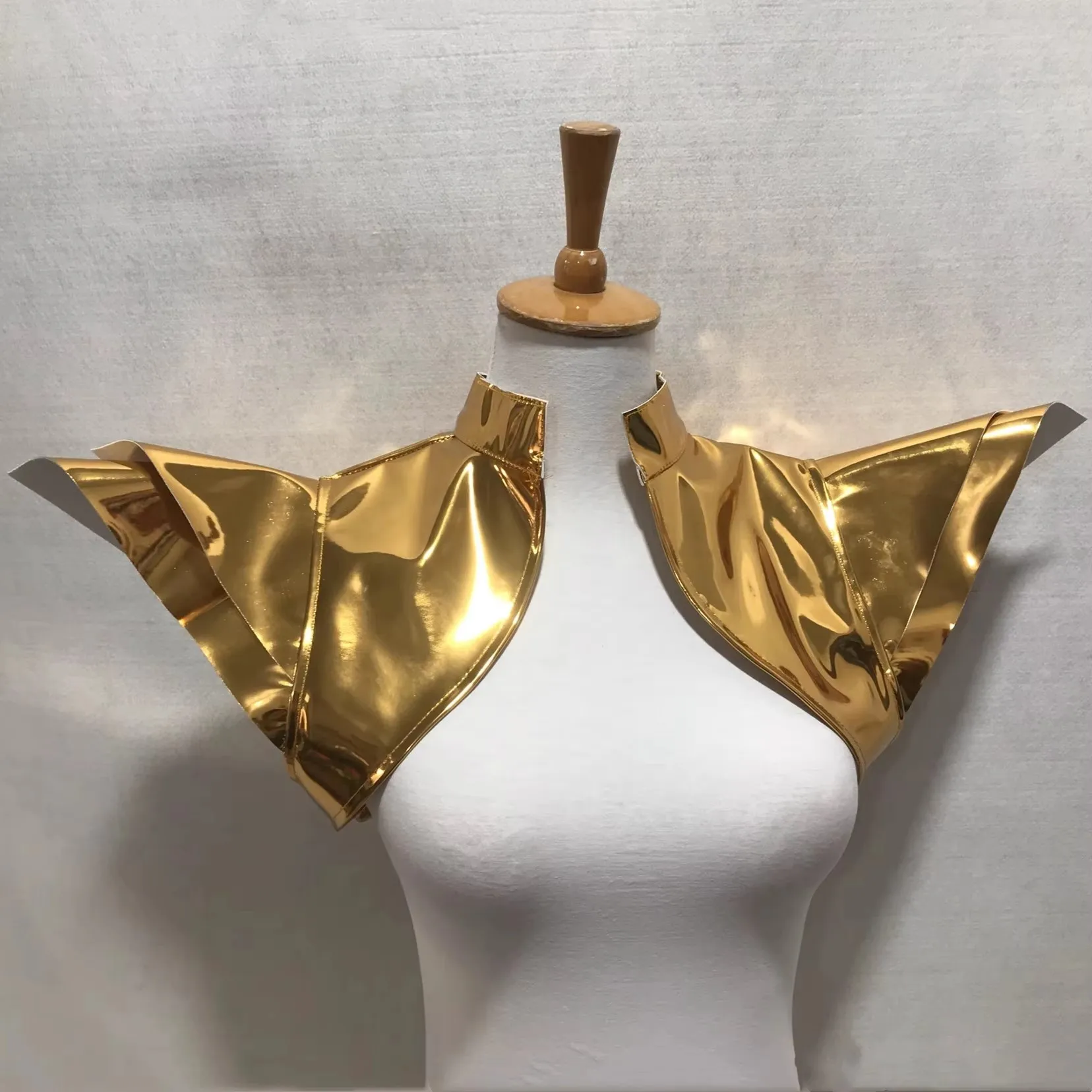 Carnival Drag Queen Costume Bar Show Performance Stage Accessories Flying Shoulder Leather Vest Women Gogo Dancer Festival Party