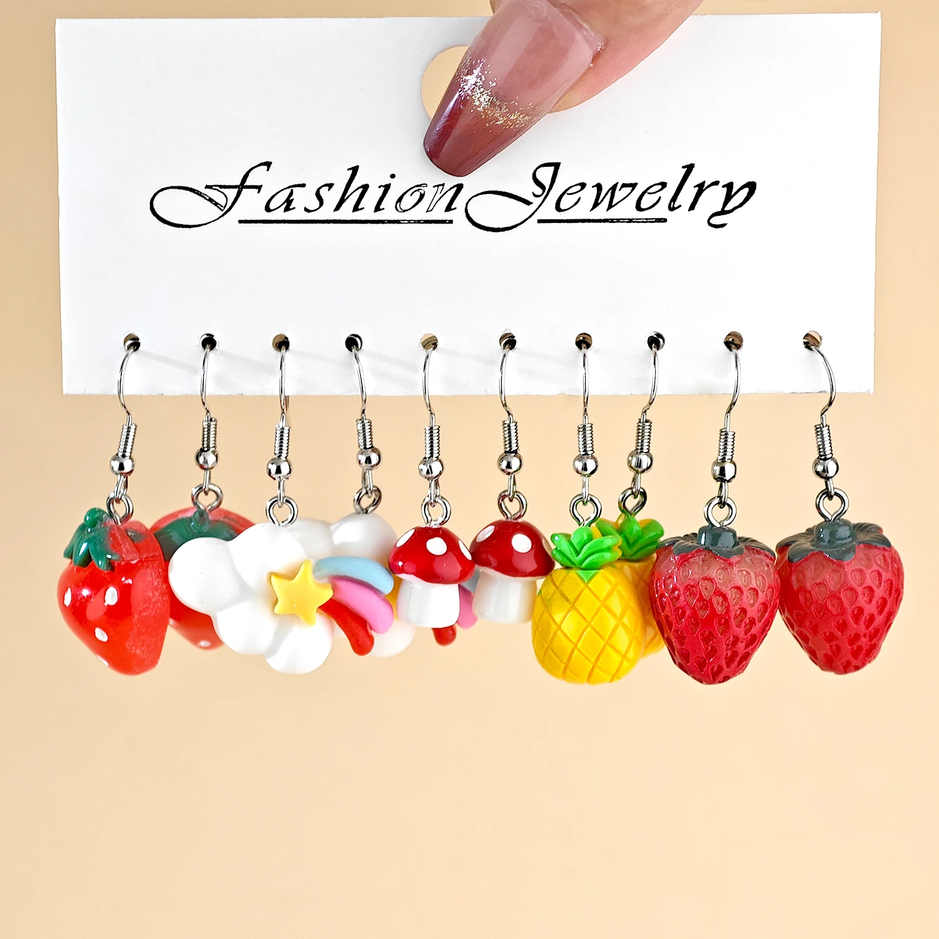 Grensoverschrijdende Vrouwen Leuke Creatieve Veelzijdige Konijn Bloem Aardbei Paddestoel Beer Hars Dangle Oorbellen Set