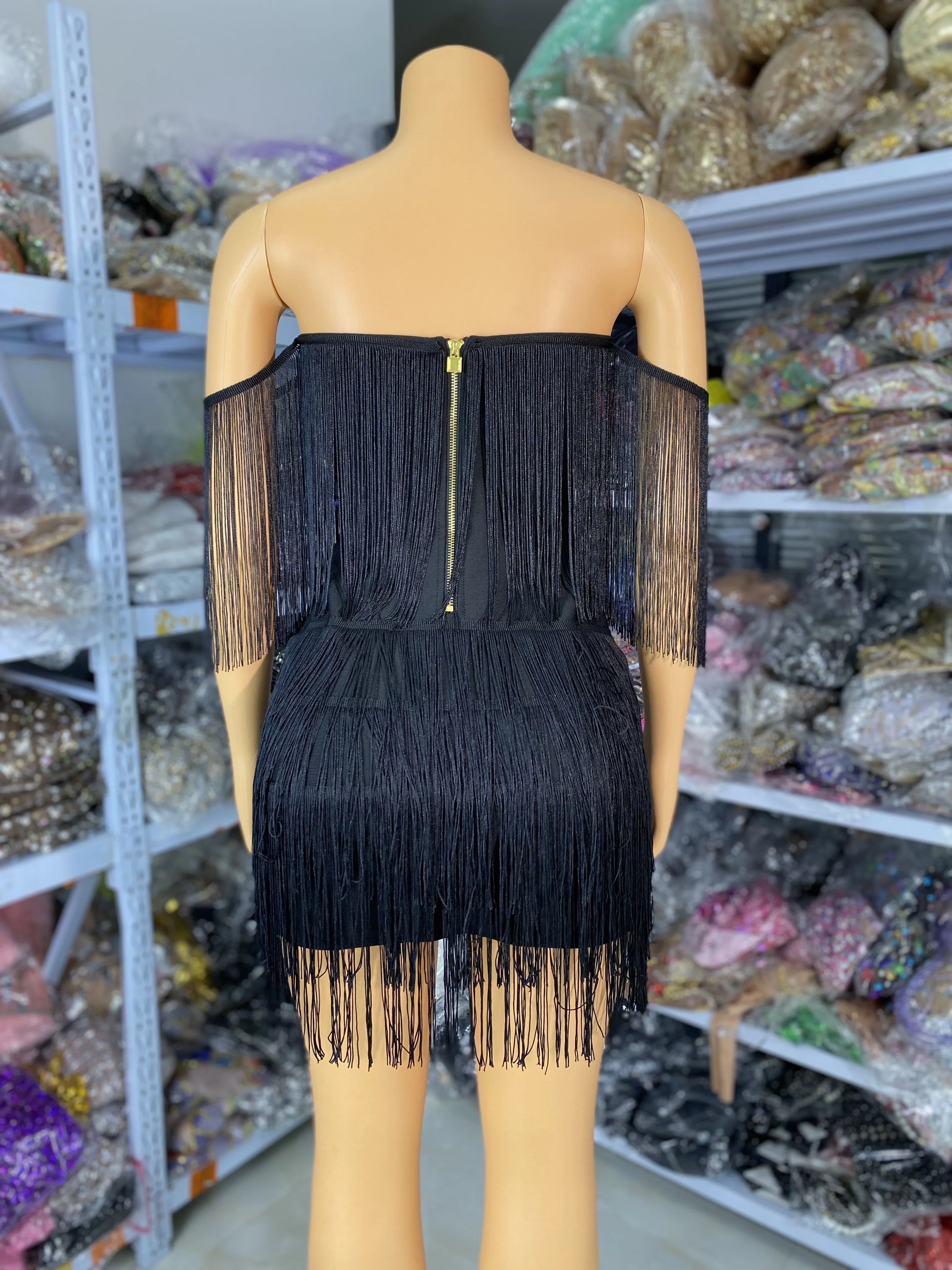 Robe à bandes à franges pour femmes, moulante, Mini, décolleté en V profond, épaules dénudées, robes de soirée, boîte de nuit, élastique, nouvelle collection été 2025
