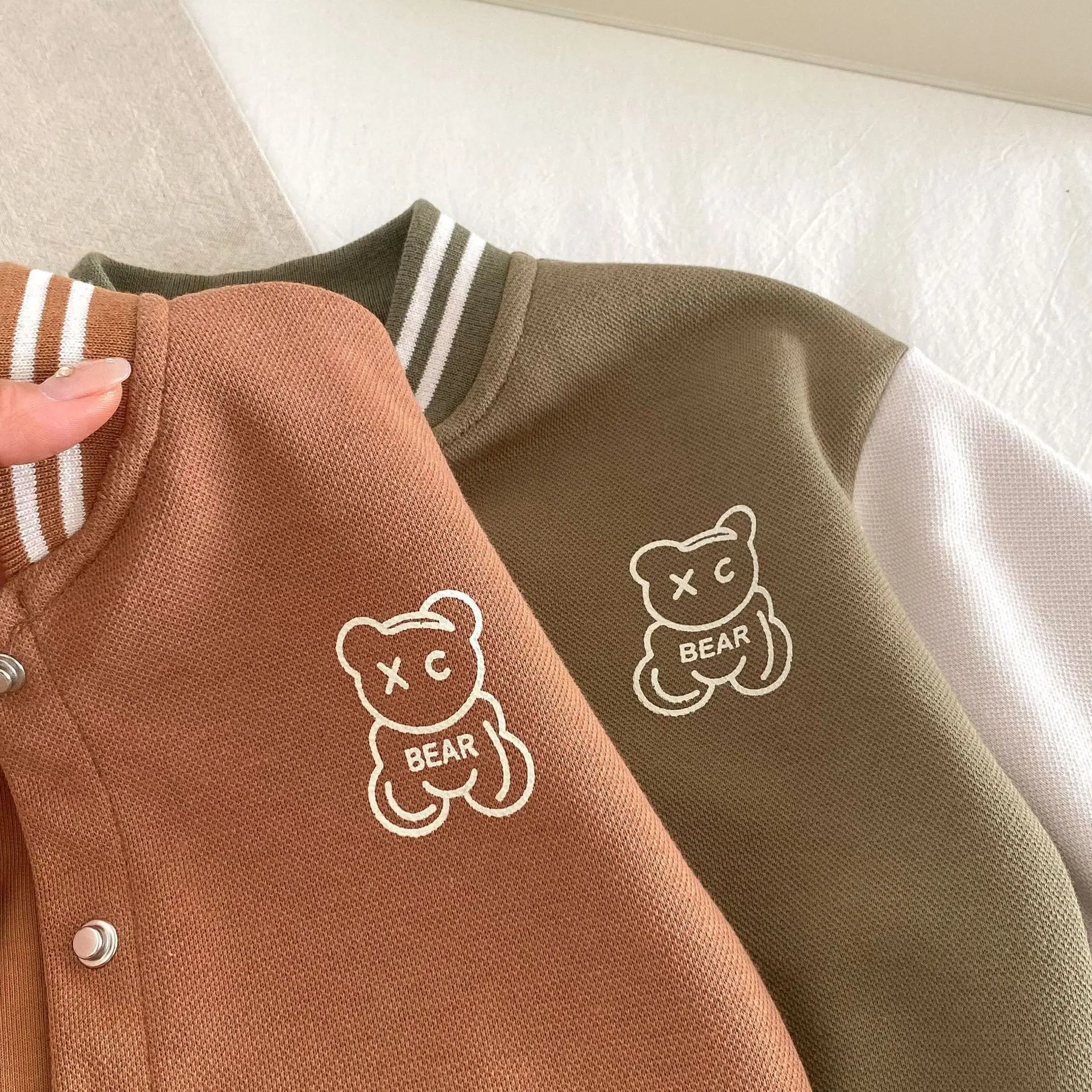 2024 Spring Autumn Kids Baby Boys Fashionable Baseball Jersey - Children Full Sleeve Patchwork Cartoon Bear Print Top Coat 3M-5Y