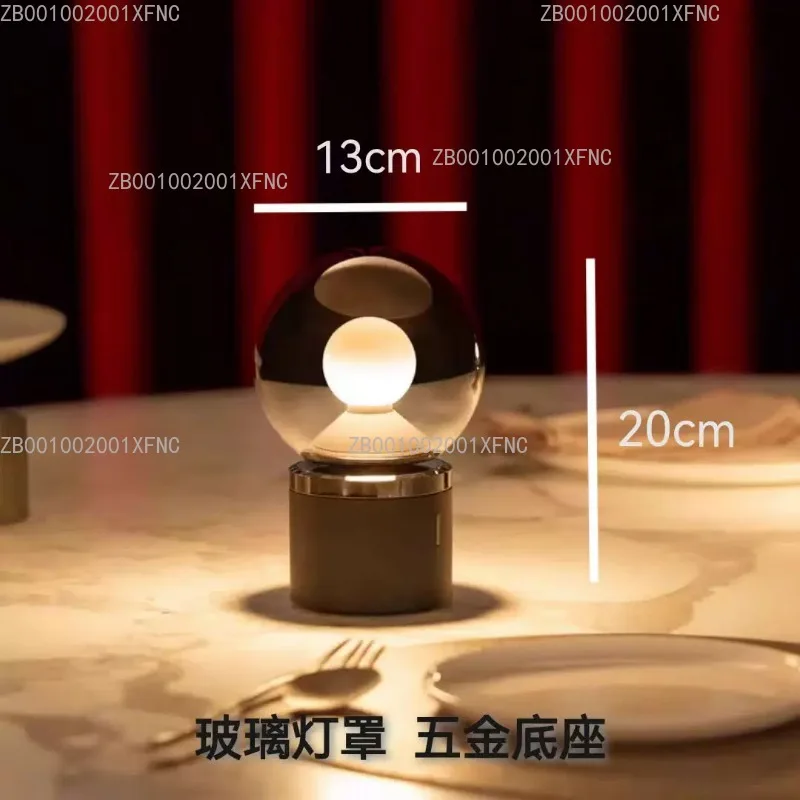 

Art Deco Offline Voice Charging Desk Lamp for Bedroom Planet Design