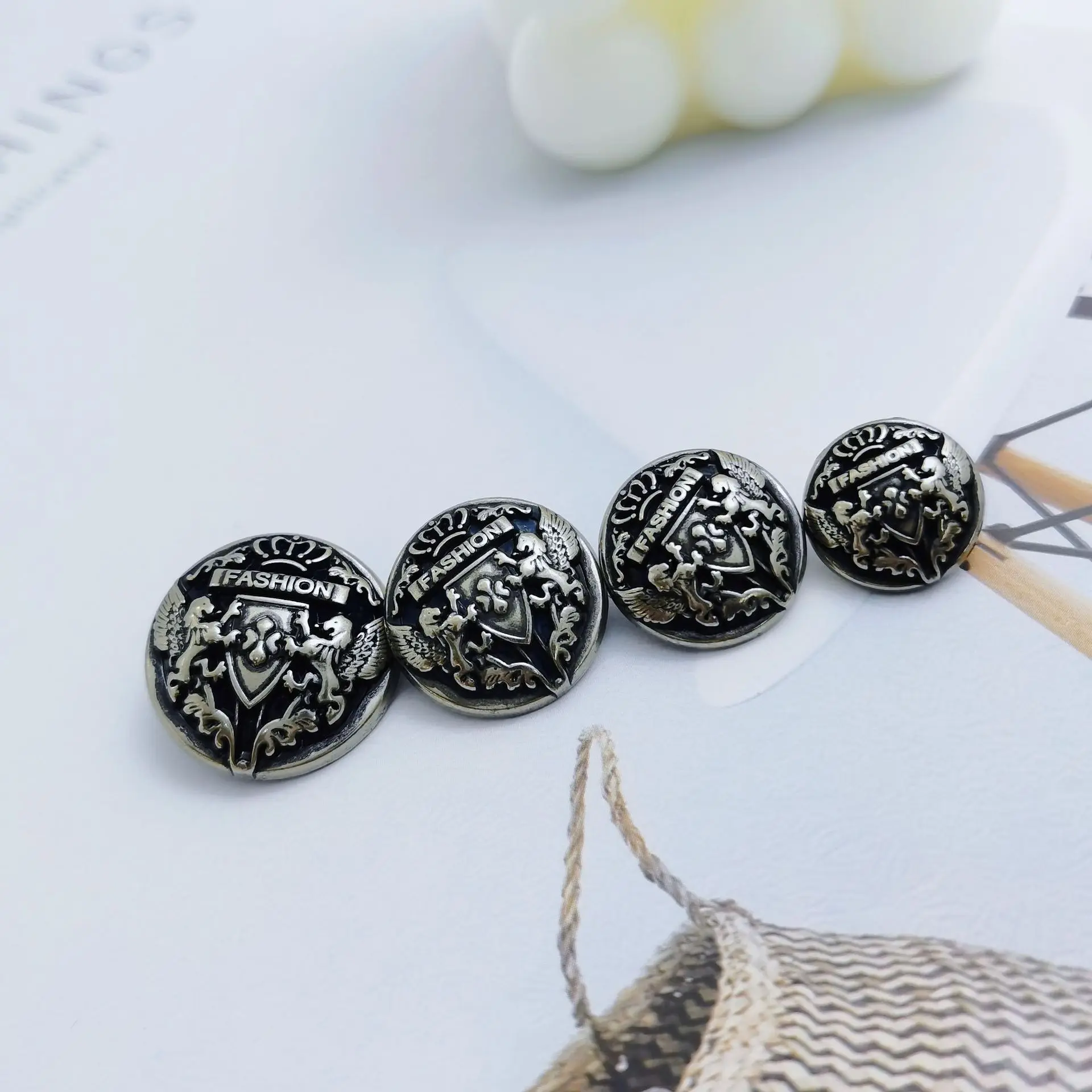 10PCS Of British Preppy Suit Metal Buttons Classic Double Lion Crown JK Uniform Button For Coat