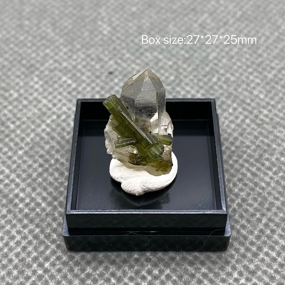 

100% natural green tourmaline rough gemstone cure crystal ore specimen +Box size：27*27*25mm