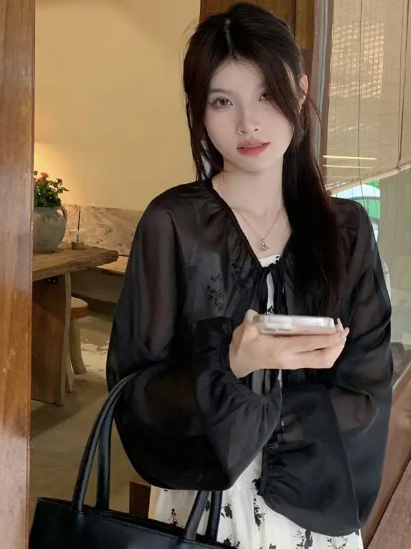 

Simple Design round Hem irt Women's Summer 2025 New Versatile Bla oulder Wrap Long Sve Sun Protection Top