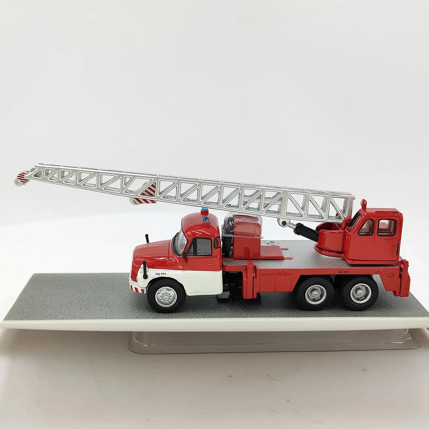 Diecast SCHUCO 1:87 Scale Tatra T148 Kranwagen Crane Alloy Car Model