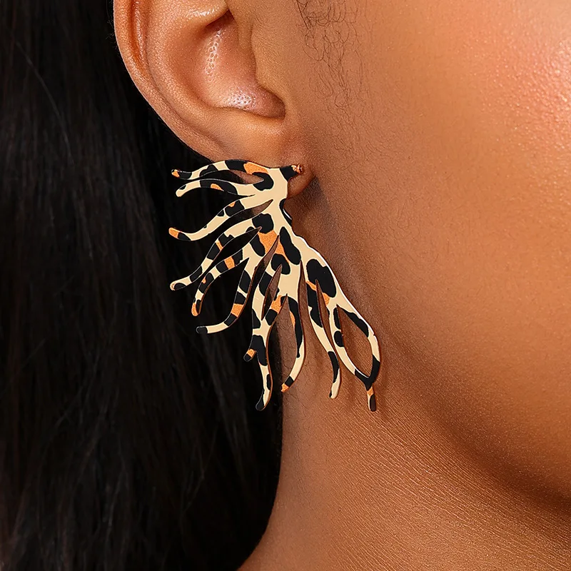 Metal Branch Leopard Print Hollow Irregular Earrings For Women Holiday Party Gift OL Fashion Jewelry Ear Accessories BE489