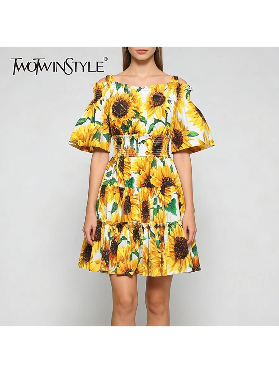 TWOTWINSTYLE Fashion Sunflower Print Spliced Folds Dresses for Women Square Neck Short Sleeves High Waist Casual Dress Female