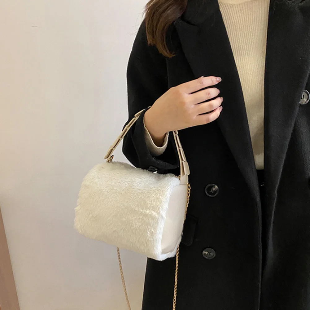 Female Fluffy Fashion Pure Color Messenger Bag Women Plush Fur Crossbody Bag Lady Winter Autumn Small Chain Messenger Bag