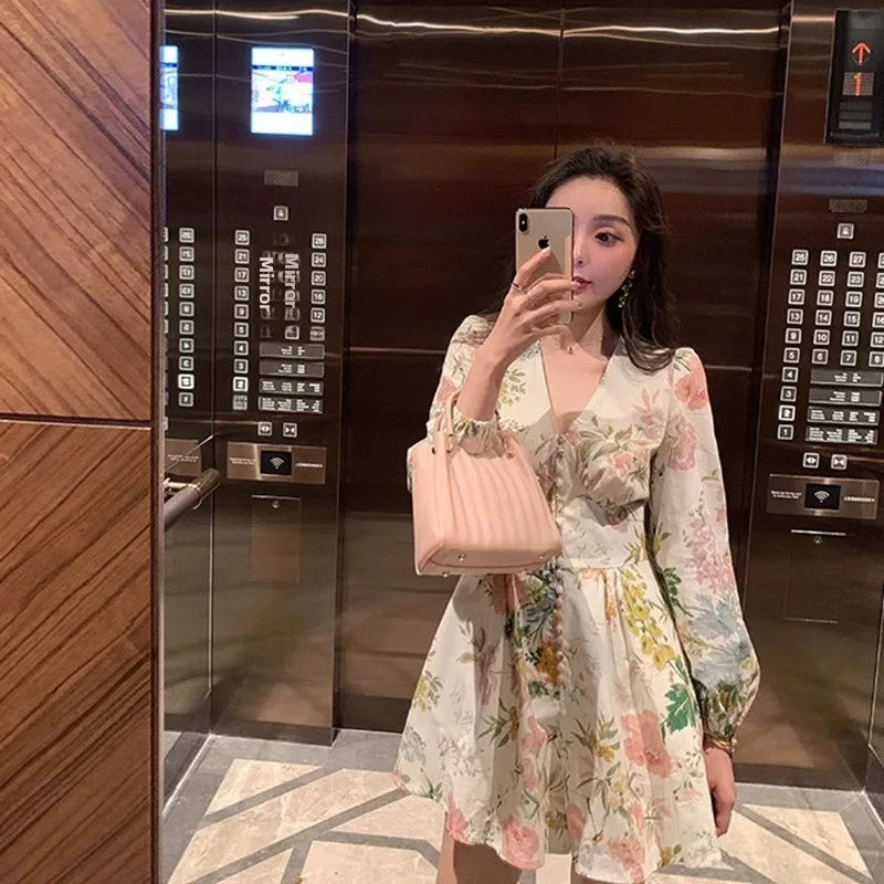 Frühling 2024, Blumendruck, damenhaft, lang, Swe-Einteiler, sexy Retro-Landmädchen-SLE, modischer Damen-Overall, V-Ausschnitt, X-Ap...