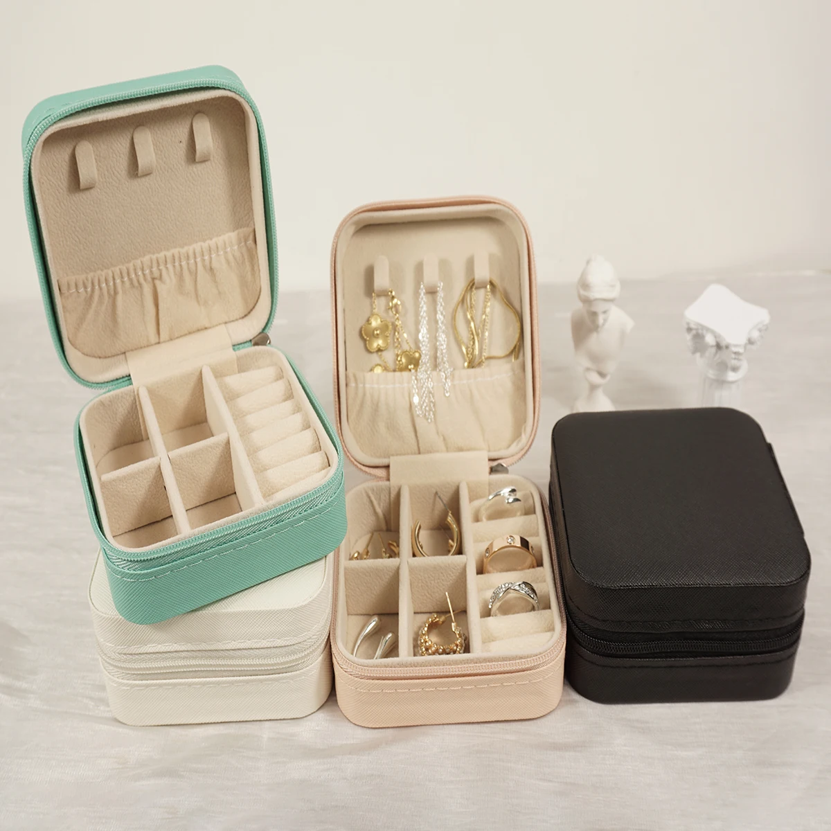 Mini caja de almacenamiento de joyas portátil, organizador de viaje, estuche de joyería, almacenamiento de cuero, pendientes, collar, anillo,