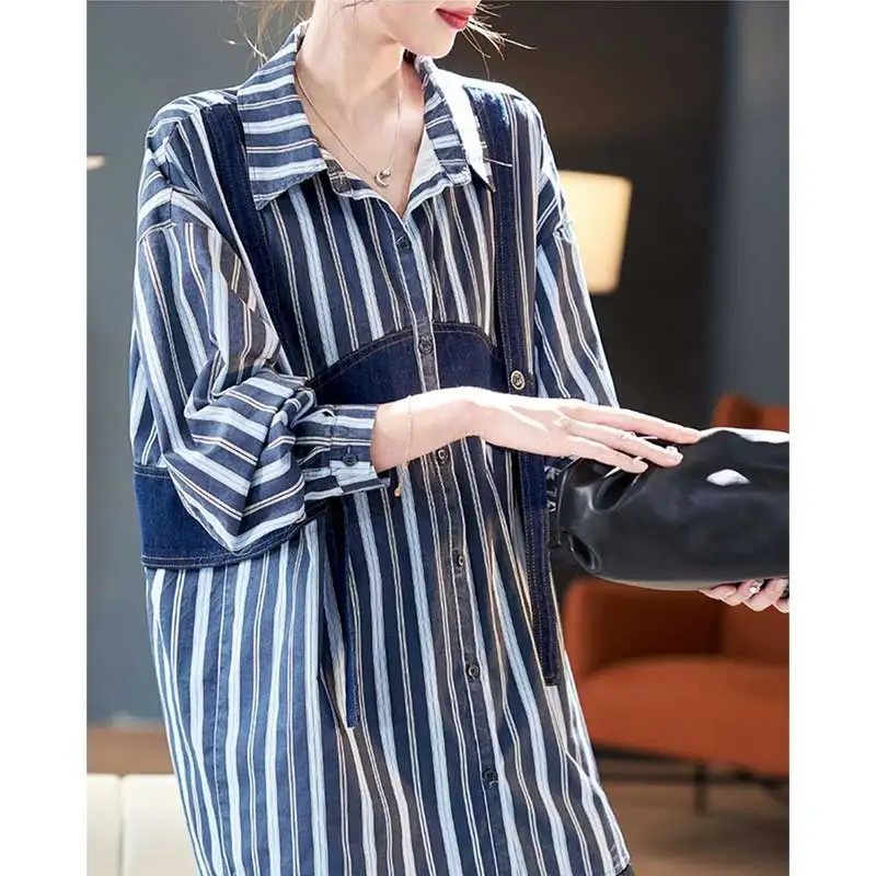 เสื้อผ้าผู้หญิง แฟชั่นฤดูใบไม้ผลิและฤดูใบไม้ร่วง เรียบง่าย ทันสมัย ติดกระดุม ตัดสี คอปกโปโล เสื้อผู้หญิง แมทช์ได้กับทุกชุด แขนยาว