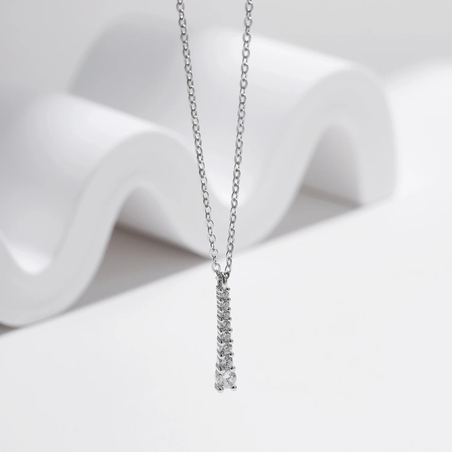 MODIAN Minimalist D Color Moissanite Necklace Prong Setting Lab Diamond For Women 925 Sterling Silver Pendant Necklace Jewelry