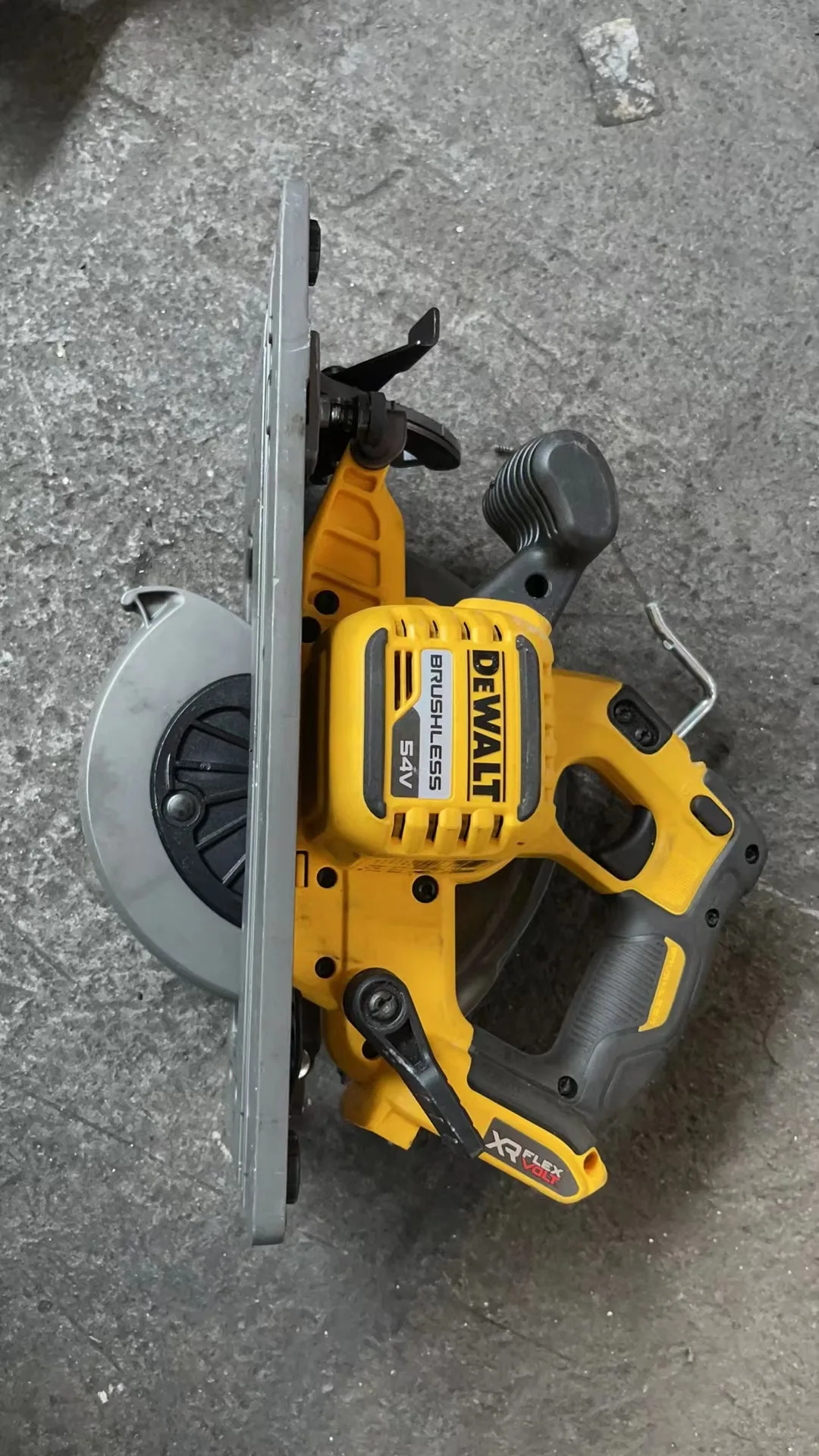 DeWalt DCS579N 54v/60V 190mm XR FlexVolt High Power Circular Saw Bare Second hand,  body only