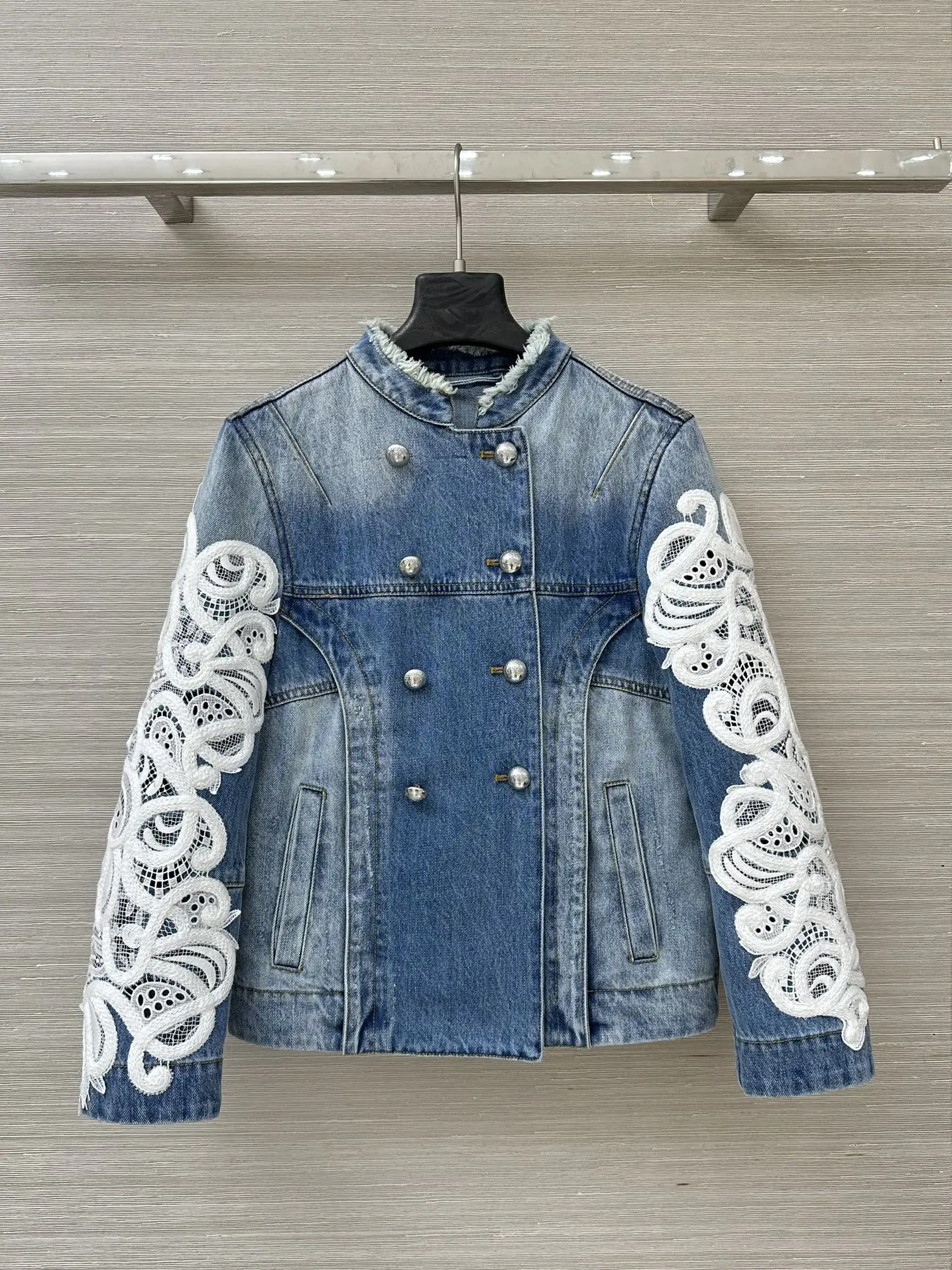 

Lace Embroidery Women Denim Jacket Double Breasted Stand Collar Long Sleeve Fashion Cotton Coat