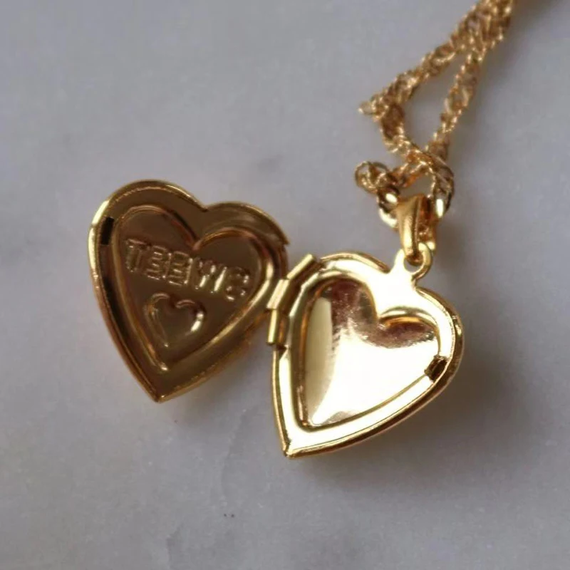 Pink love heart locket pendant necklace for women stainless steel photo box necklace for teenage girls cute simple  waterproof