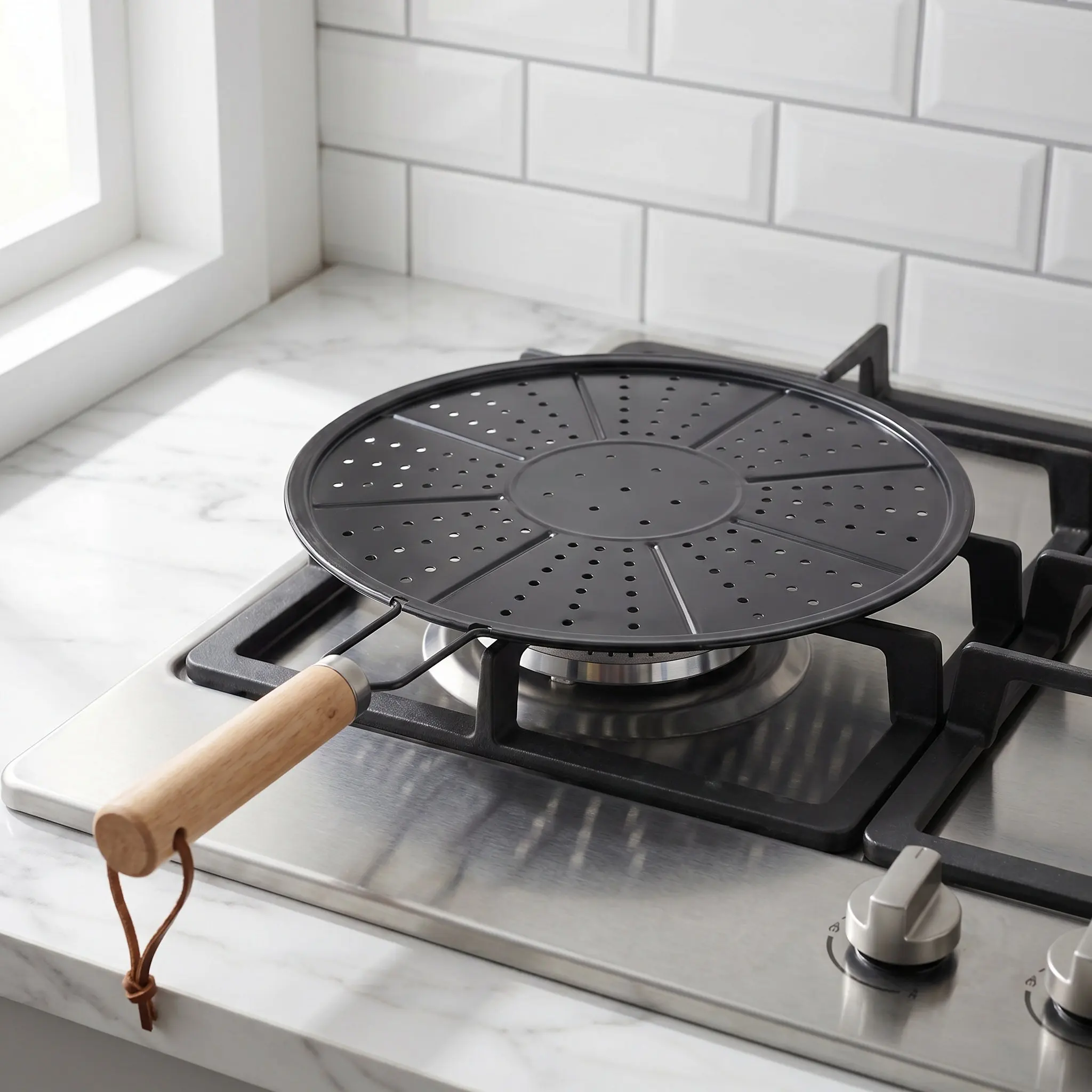 Mexican Tortilla Warmer Stainless Steel Heat Diffuser Plate Wooden Handle Simmer Plate Gas Stove Heat Cooking