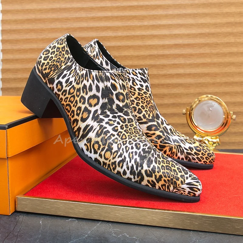 2025 حار نمط الرجال ليوبارد طباعة المتسكعون مكتنزة عالية الكعب الجانب سستة فستان أحذية الترفيه اليدوية أحذية الحفلات الخريف