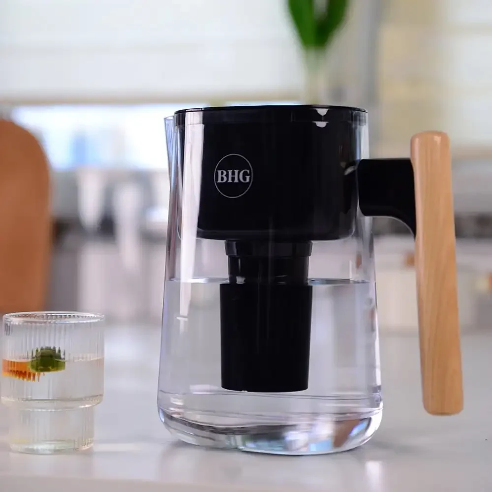 

Кувшин с фильтром для воды на 7 чашек, без BPA, сертифицированный NSF, цифровой таймер, деревянная ручка, черный, для домашнего и офисного использования