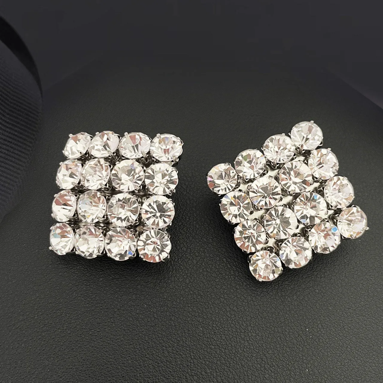 nuovi-gioielli-e-accessori-in-stile-retro-di-lusso-orecchini-a-clip-con-cristalli-quadrati-di-alta-qualita-per-feste-e-regali-da-donna