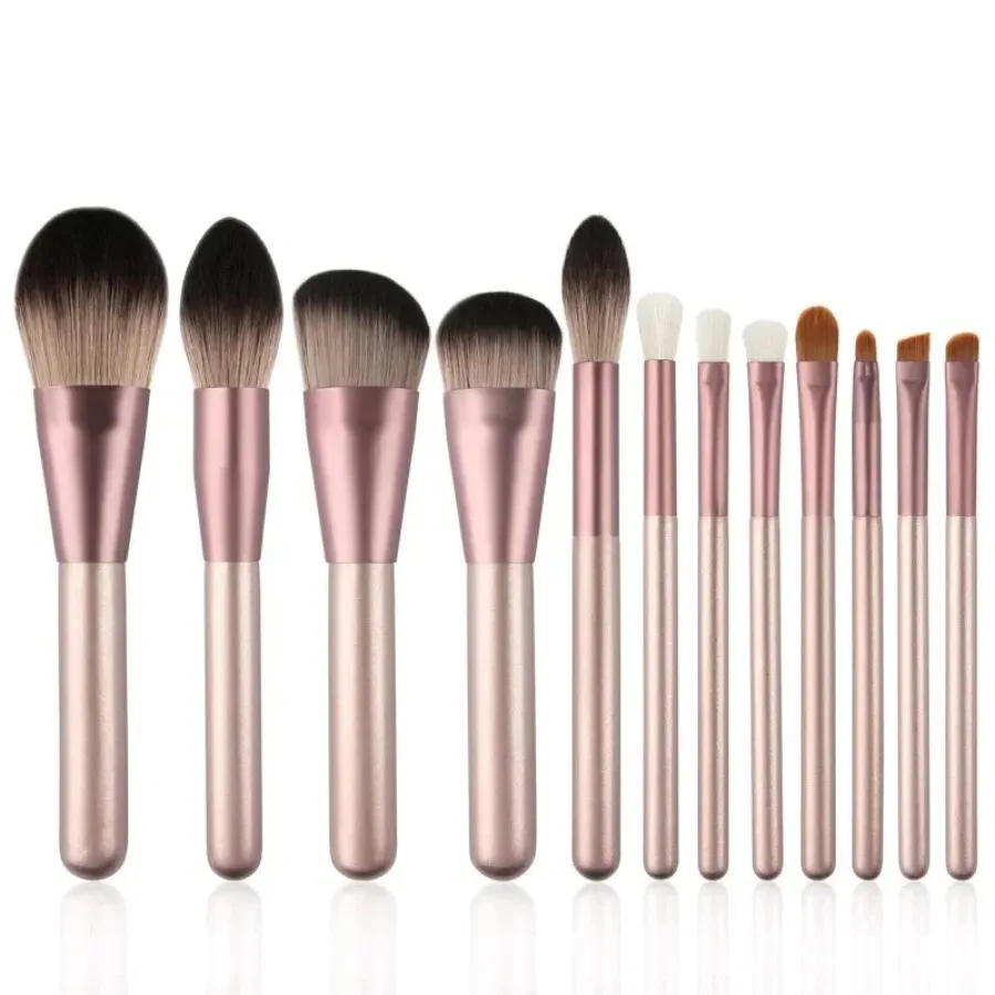 Custom 12pcs/set Metallic Color Makeup Brush Kit Fluffy Soft Portable Blush Concealer Highlighter Eyeshadow Blending Brush Bulk