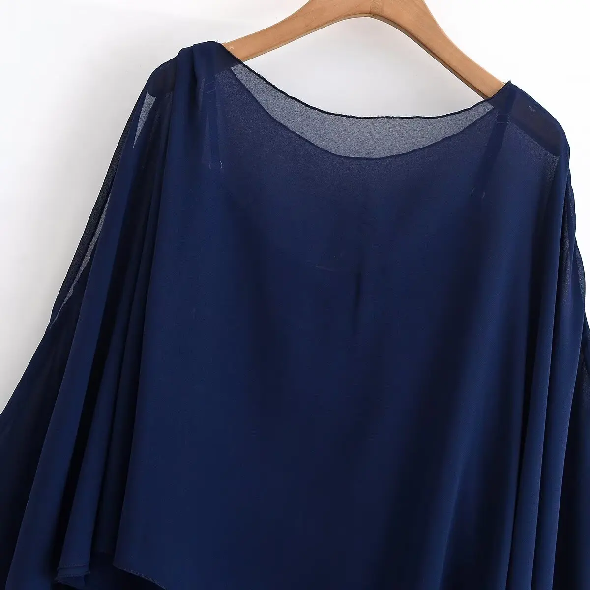 فستان نسائي جديد لعام 2025 بتصميم كيب شيفون مريح بكتف واحد فستان نسائي مريح ومتعدد الاستخدامات بكتف واحد