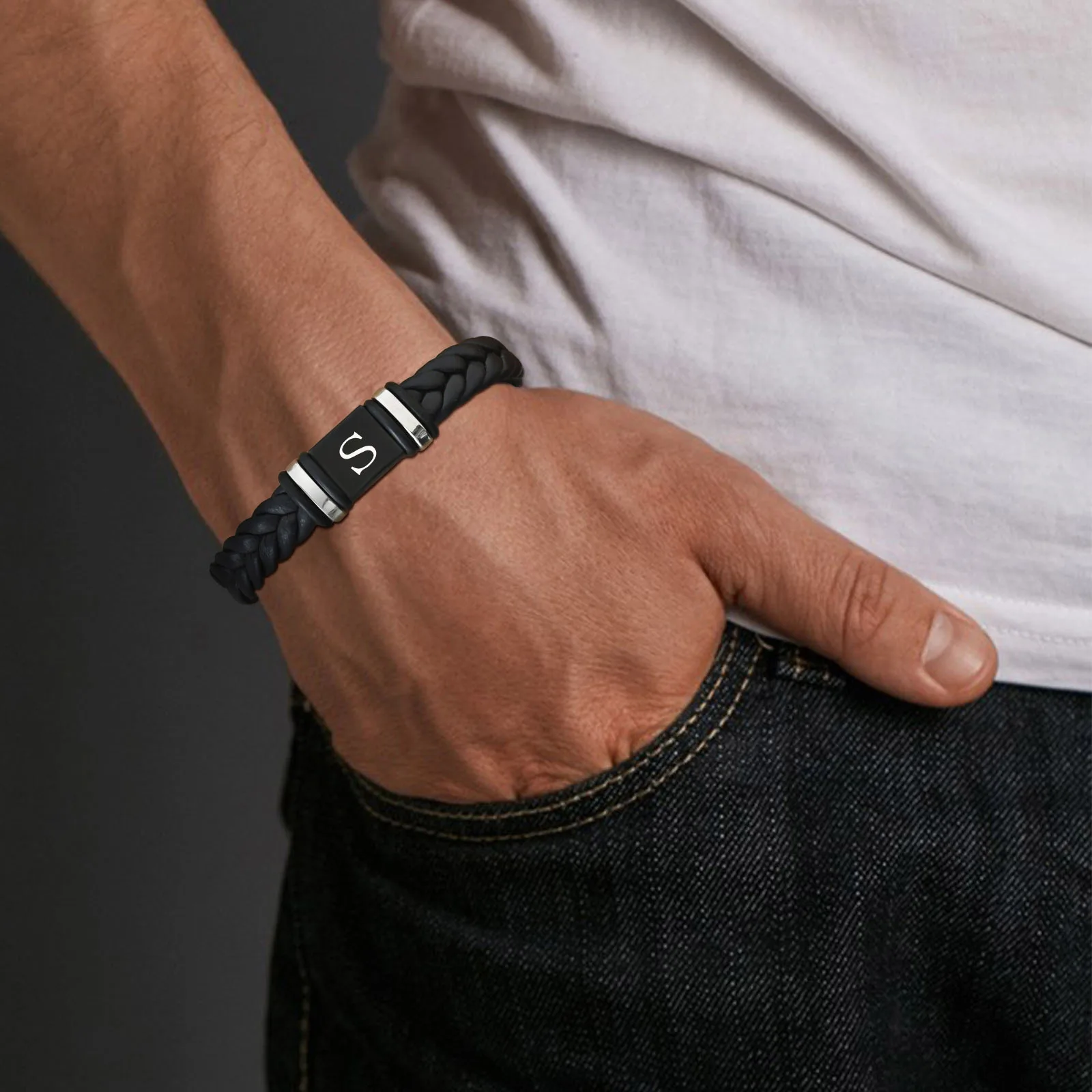 سوار جلدي بالأحرف الأولى للرجال والأولاد، سوار معصم منسوج من الفولاذ المقاوم للصدأ A-Z مكون من 26 حرفًا، هدية مجوهرات كاجوال للزوج الأب