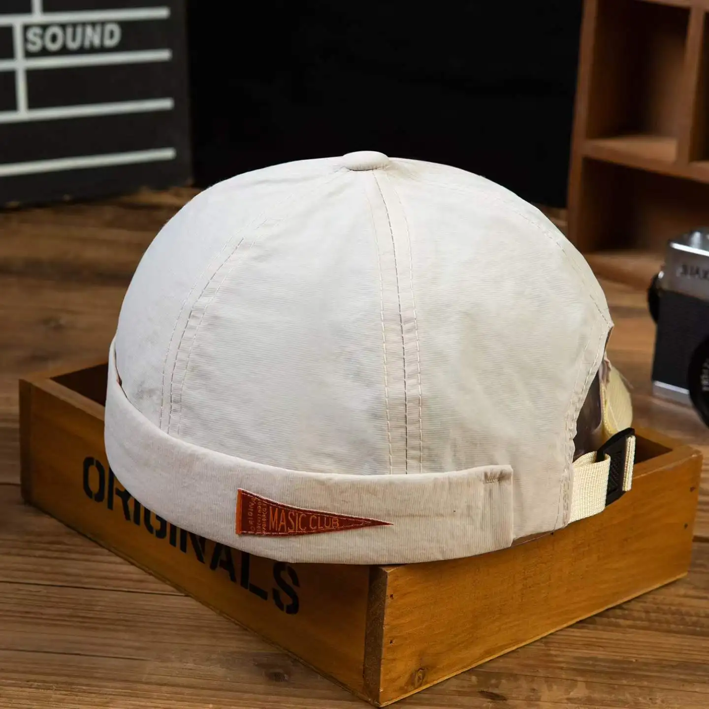 Japanese-style quick-drying breathable fabric triangular logo master cap with rolled brim and soft top without brim  hip-hop hat