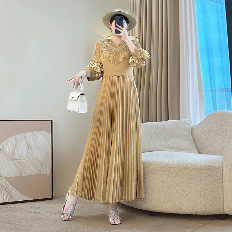 

Fashion Dress Chic Novelty V-neck Solid Colour Tassel Splicing Design Women's Dress 2025 Summer Gold Foil Print Lantern Sleeve