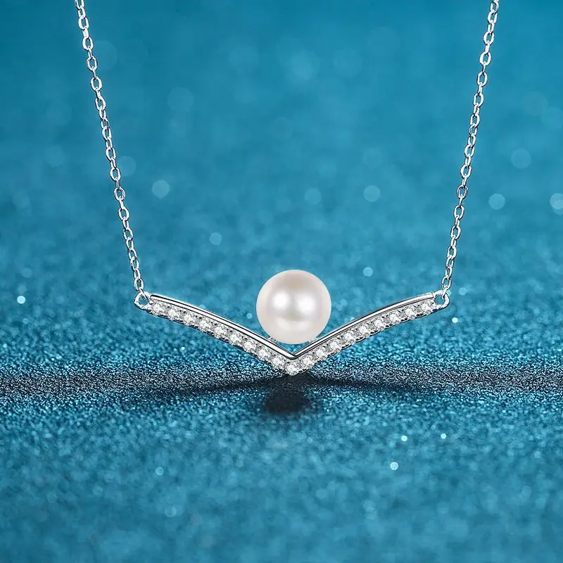 S925 Sterling Silver Collarbone Chain 8mm Flawless Pearl V-shaped Moissanite Necklace for Women