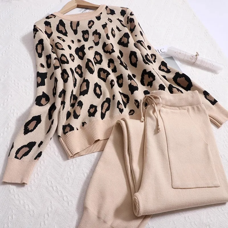 Pants Suit Autumn New Leopard Print Crewneck Long-sleeved Sweater Tinged Knitted Pants Fashion High-end Two-piece Set for Women