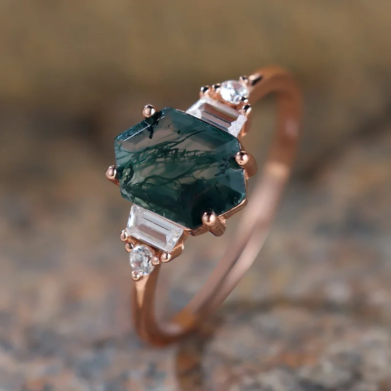 2026 New Non Fading Classic Four Claw Water Grass Agate Edge White Zircon Ring, Classic Retro and Steady Temperament Accessory