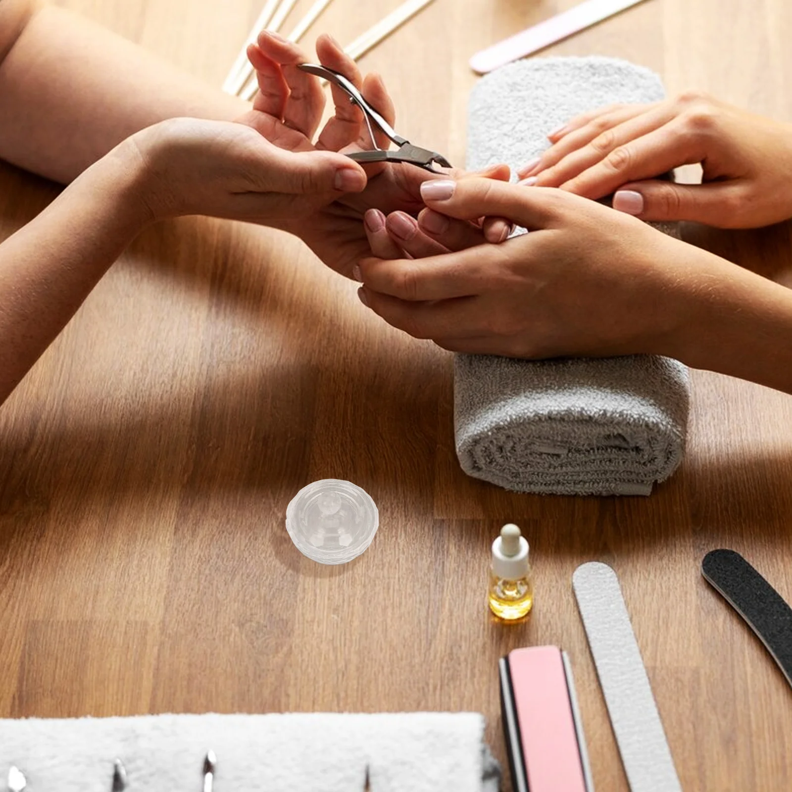 2Pcs Clear Mini Crystal Nail Art Cups for Acrylic Liquid Powder Mixing Easy to Use Nail Art Cup