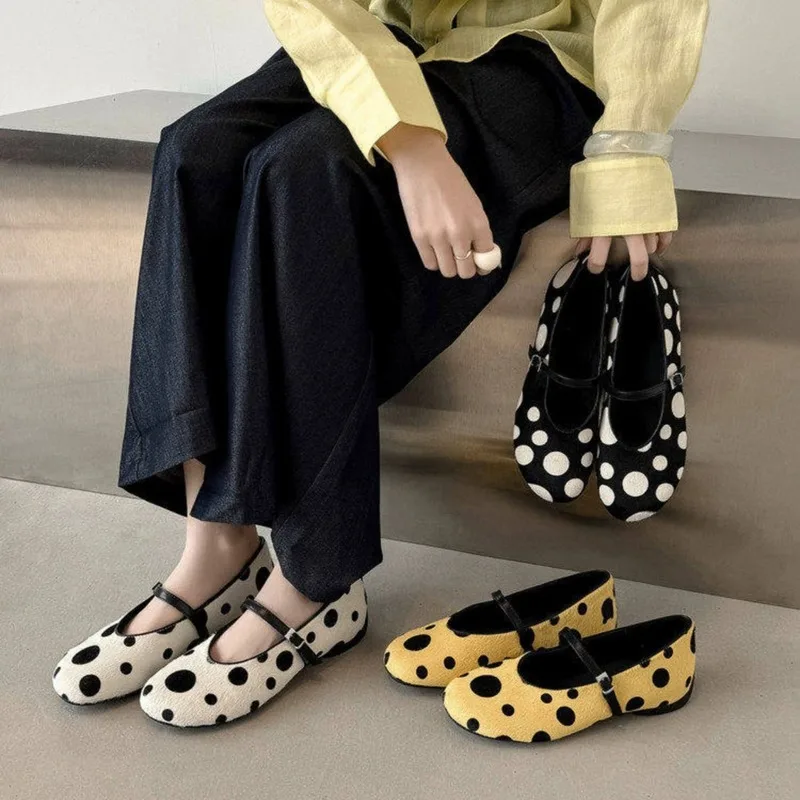 

New Women's Mary Jane Shoes Exquisite True Fur Casual Shoes for Woman Fashion Round Head Flat Shoe Designer Shoes Zapatos Mujer