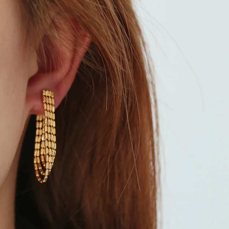 

Brass Plated with 18K Real Gold/Platinum Fashionable Temperament Tassel Earrings for Women