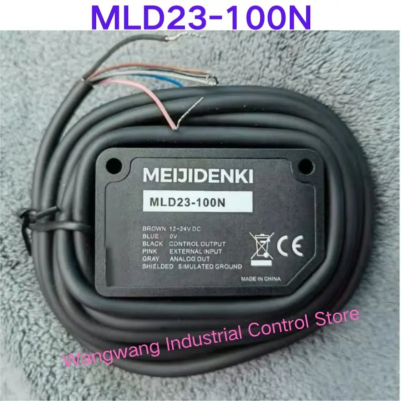 Brand-new  Triangular displacement sensor  MLD23-100N
