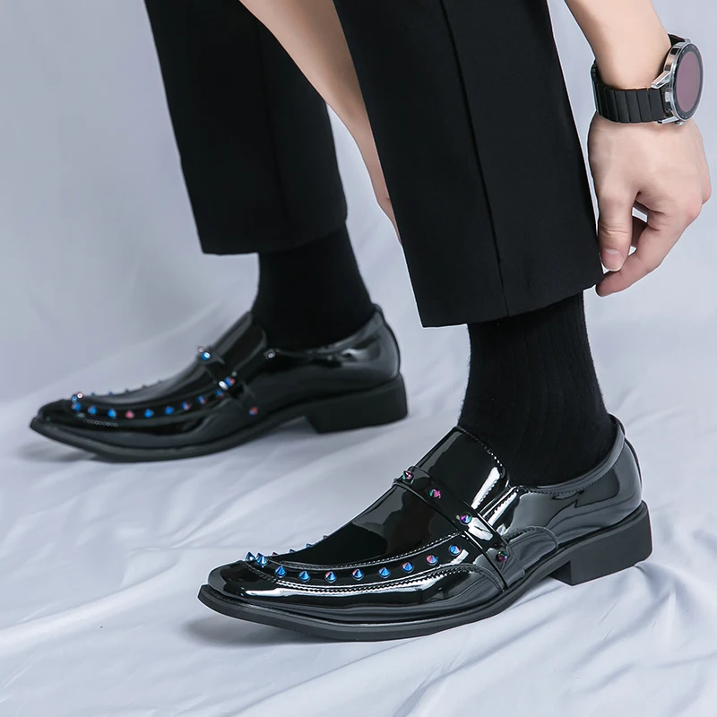 Sepatu bot Formal Chelsea pria, ujung runcing kulit Pu