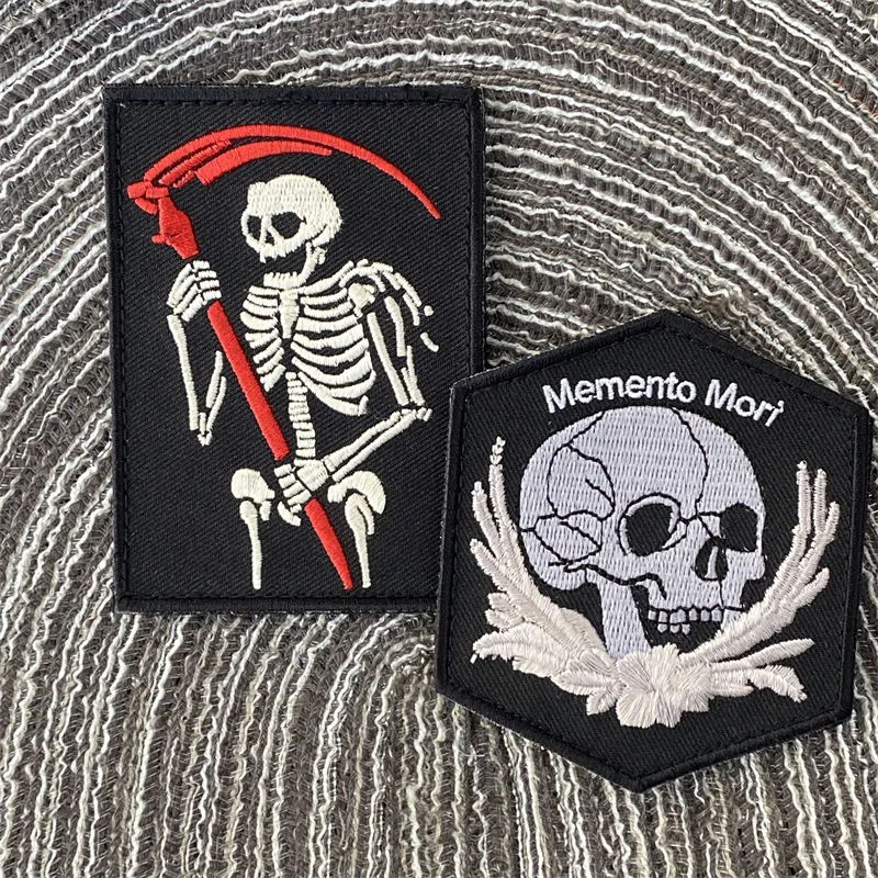 Memento Mori Embroidered Patch Skull Military Tactical Morale Badge Hook&loop Backpack Clothing Decoration Accessory Sticker