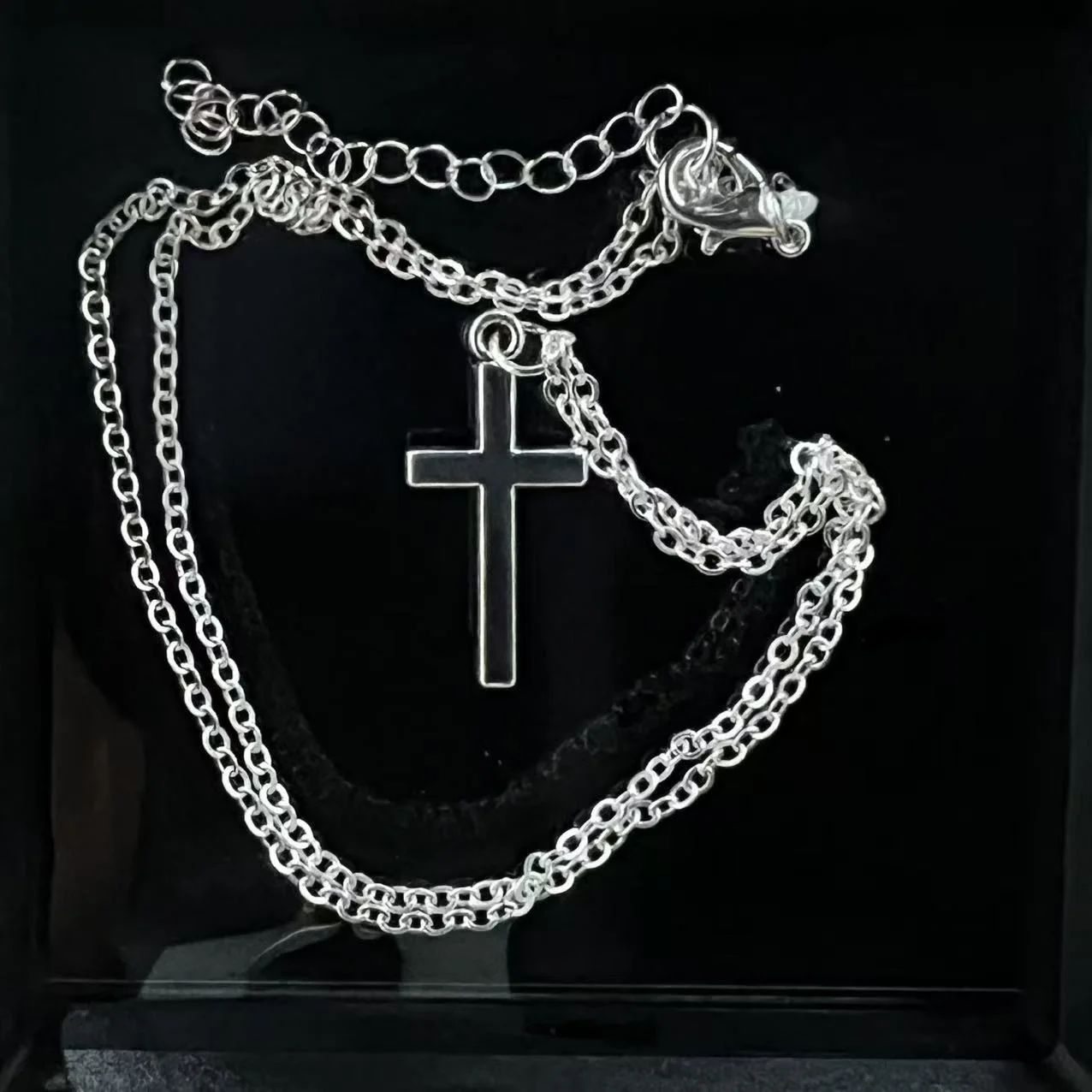 

Fashionable silver plated religious belief simple Latin cross collarbone chain male and female pendant necklace